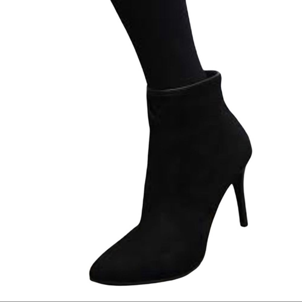 Chase & Chloe Brenda-1 Women's Black Faux Suede Ankle Bootie 4” Heel Sz 5.5.